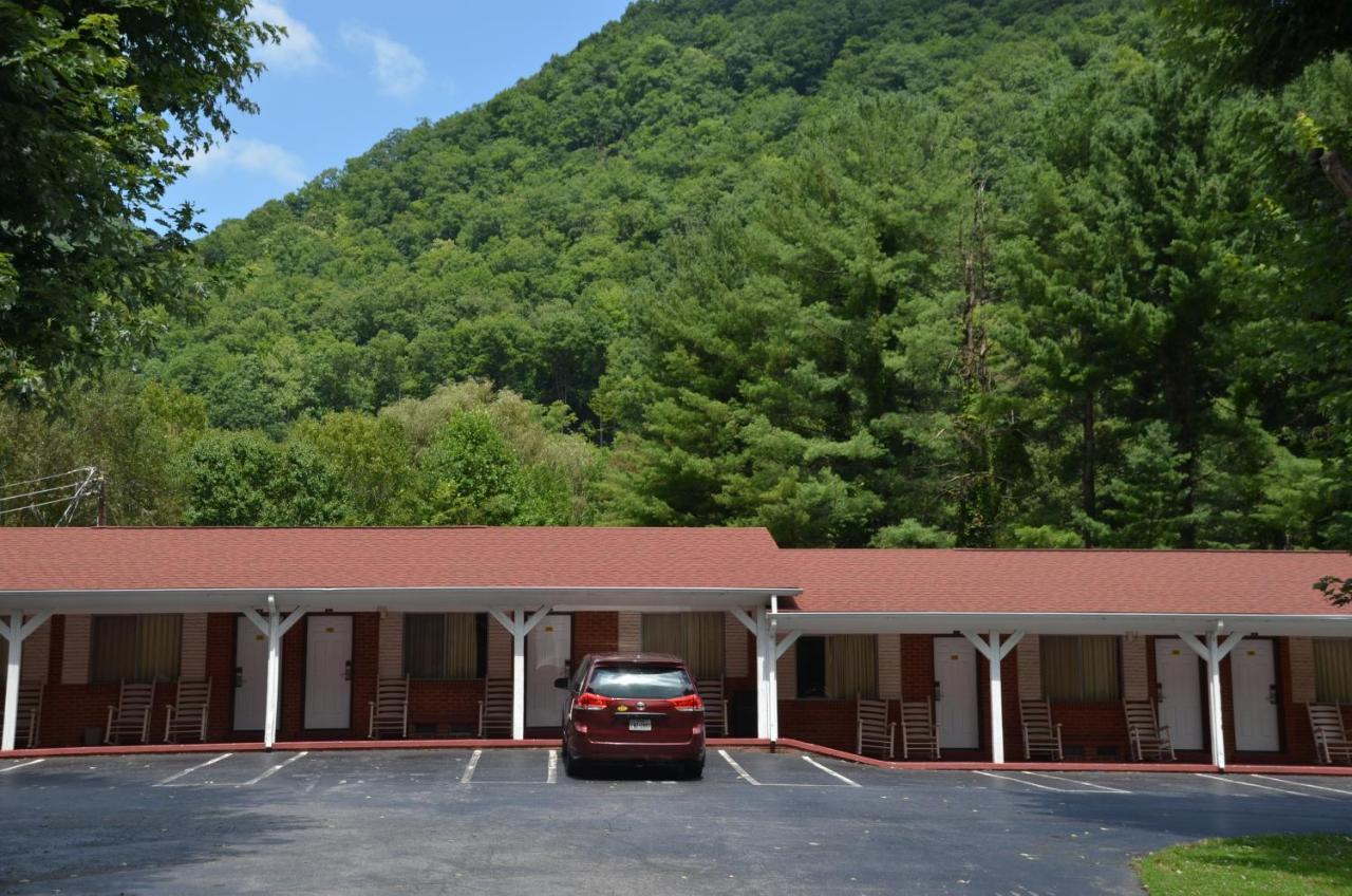 Travelowes Motel - Maggie Valley Eksteriør billede
