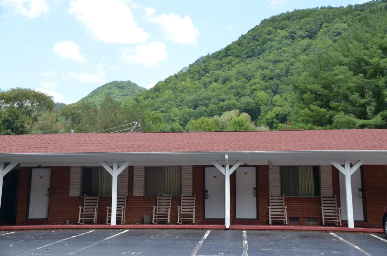 Travelowes Motel - Maggie Valley Eksteriør billede