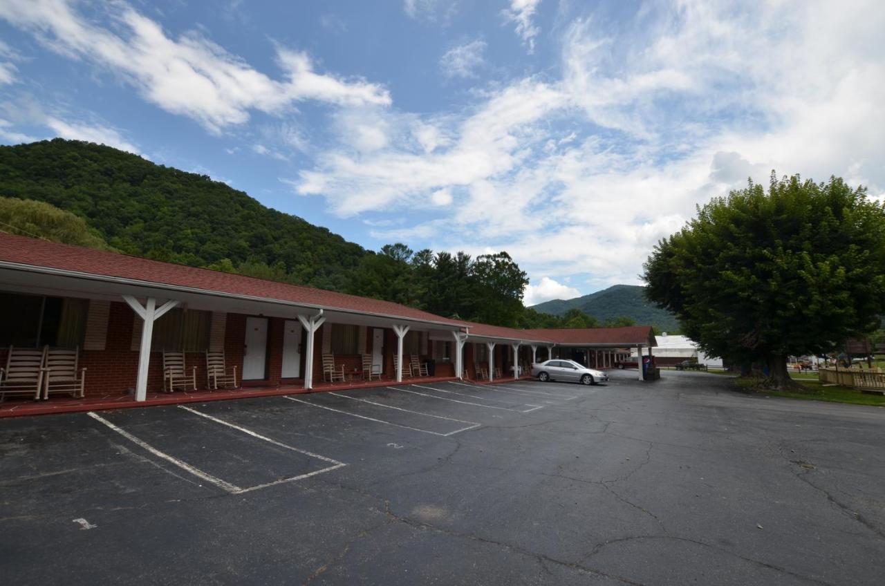 Travelowes Motel - Maggie Valley Eksteriør billede